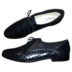 Trotters Woven Leather Lizzie Lace Up Oxford